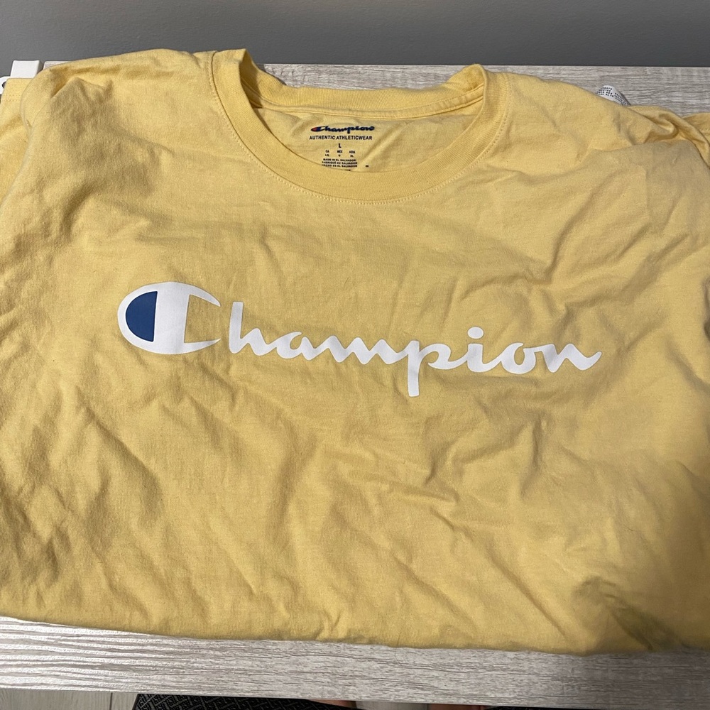 Champion T-Shirt
